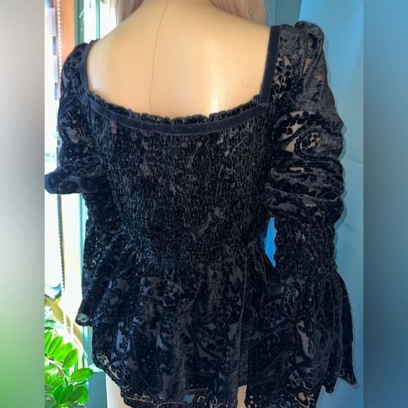 Jawbreaker low square neck smocked waist, smocked bell sleeves, velvet/mesh top - Picture 6 of 11